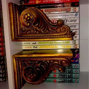 Book holder (decoration)